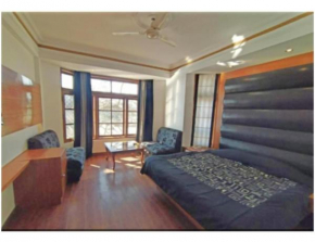 Hotel Horizon Near Picture Palace Bus Stand, Mussoorie